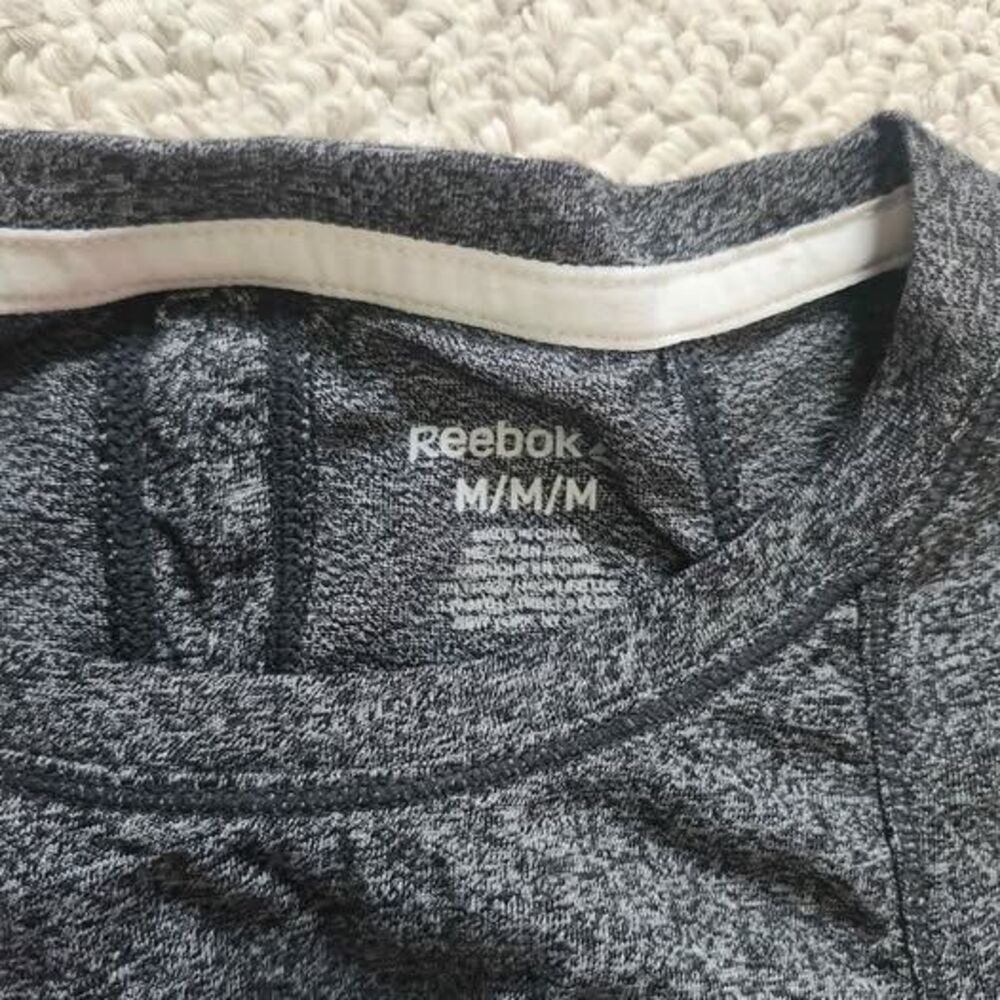 Reebok Grey Activewear Open Back Tank Top Women's Medium - Picture 2 of 4